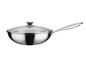 Ein Edelstahl-Wok mit Glasdeckel.