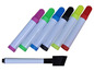 Ein Set mit bunten Markern und einem schwarzen Whiteboardmarker.