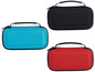 Schwarze, blaue und rote Schutzhüllen für die Nintendo Switch.