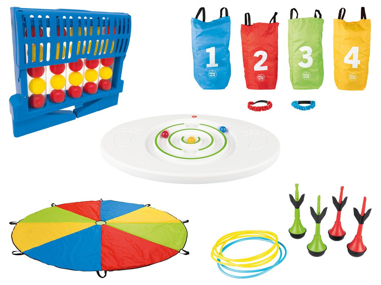 Ein Set mit Playtive Spielzeug, darunter ein Ballbecken, ein Fallschirm, Reifen und Pfeile.