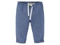 Blaue Hose mit Kordelzug für Babys der Marke Jottum.