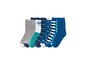 Sechs Paar Socken für Jungen mit verschiedenen Mustern, darunter eine mit dem Schriftzug 'HEY'.