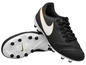 Schwarze Nike Fussballschuhe mit weissen Details