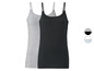 Zwei Basic-Tanktops, eines grau, eines schwarz.