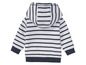 Ein gestreiftes Kapuzenpullover für Babys.