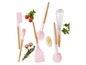 Rosa Küchenutensilien mit Holzgriffen, darunter ein Spatel, eine Schneebesen und eine Schöpfkelle.
