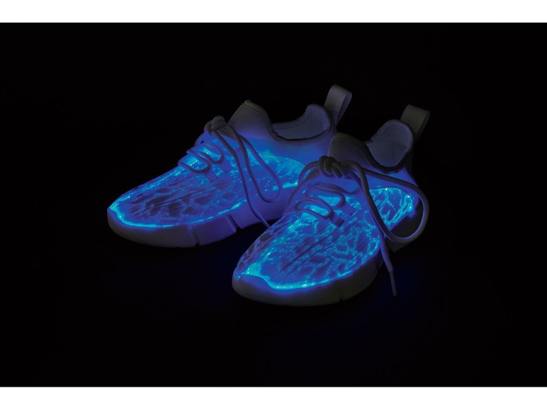 Gehe zu Vollbildansicht: PEPPERTS® Kinder Sneaker, Leuchteffekt mit Farbwechsel, USB-Ladeabschluss, Anziehhilfe - Bild 13