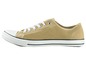 Beige Canvas-Sneaker mit weißer Sohle.