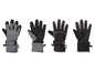 Vier Paar Winterhandschuhe in Grau, Schwarz und Rosa