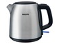 Ein silberner Wasserkocher von Philips mit schwarzem Griff.
