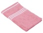 Ein rosa Handtuch mit weißen Streifen.