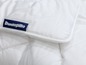 Dunlopillo Bettdecke mit Steppnähten.