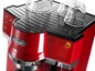 Eine rote De'Longhi Espressomaschine mit Tassenwärmer und automatischer Cappuccino-Funktion.
