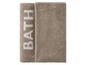Zwei Handtücher mit dem Aufdruck 'BATH'.