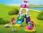 LEGO Friends Spielset mit einem Hundeplatz, einem Mädchen und zwei Hunden.