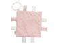 Ein rosa Baby-Spieltuch mit verschiedenen Texturen und einem Beißring.