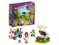 LEGO Friends Set mit einem Roller, einem Blumenstand und einem Roboter.