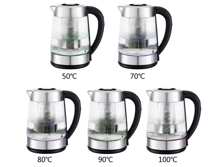 Fünf gläserne Wasserkocher mit verschiedenen Temperaturen von 50°C bis 100°C.
