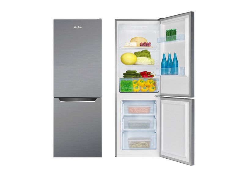 Ein Amica Kühlschrank mit offener Tür, gefüllt mit Obst und Gemüse.