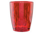 Ein rotes Glas mit facettenreichem Design.