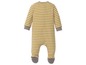 Ein gestreiftes Baby-Overall in Gelb und Grau.