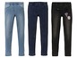 Drei Paar Jeans für Mädchen in verschiedenen Farben.