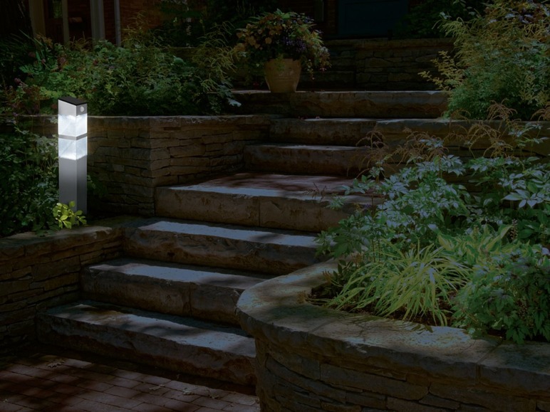 Gehe zu Vollbildansicht: LIVARNO LUX® Solar-Gartenleuchte, mit Bewegungsmelder, Dämmerungssensor, Edelstahlgehäuse - Bild 7