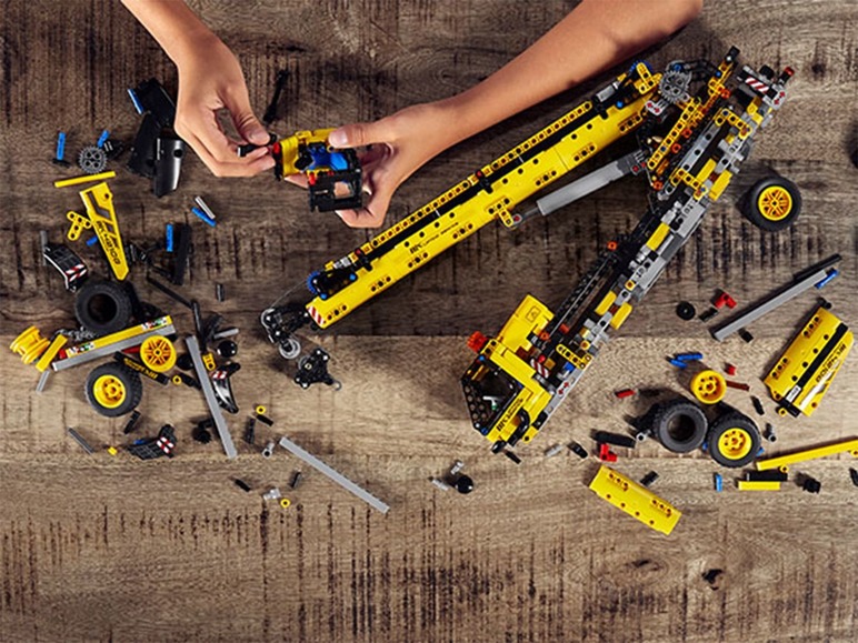 Gehe zu Vollbildansicht: LEGO® Technic 42108 »Kran-LKW« - Bild 11