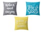 Drei Kissen mit sommerlichen Prints: 'Relax and enjoy', 'Take me to the sea' und 'Hello sweet summer'.