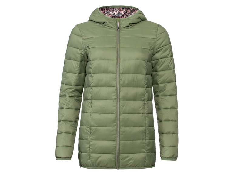 Grüne Steppjacke mit Kapuze.