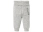 Graue Baby-Jogginghose mit Giraffen-Print.