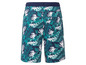 Blaue Shorts mit tropischem Muster.