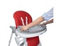 Ein roter Safety 1st Hochstuhl mit abnehmbarem Tablett.