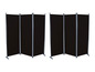 Zwei schwarze, faltbare Raumteiler mit drei Paneelen pro Bildschirm.