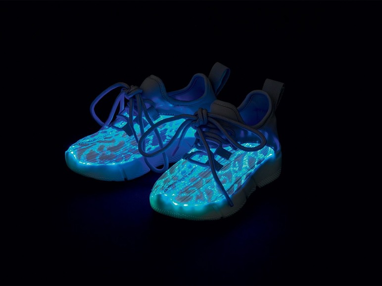 Gehe zu Vollbildansicht: LUPILU® Sneaker Kleinkinder, Leuchteffekt mit Farbwechsel, USB-Ladeanschluss, Anziehhilfe - Bild 7