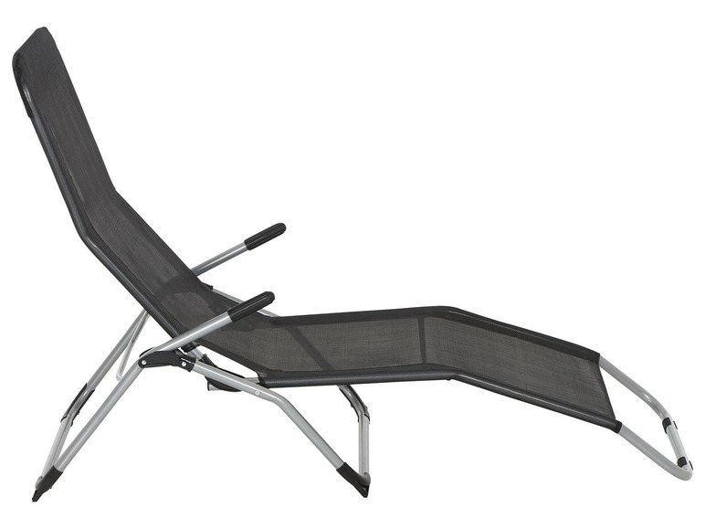 Ein schwarzer Liegestuhl mit Aluminiumrahmen