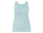 Ein hellblaues ärmelloses Tanktop.