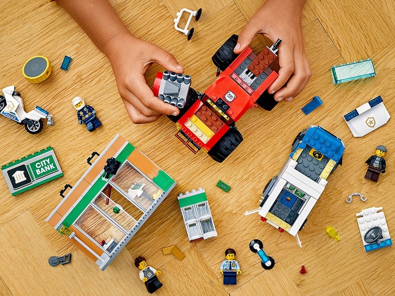 Gehe zu Vollbildansicht: LEGO® City 60245 »Raubüberfall mit dem Monster-Truck« - Bild 9