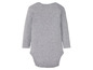 Ein grauer Baby-Body mit langen Ärmeln.