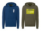 Zwei Hoodies mit urbanen Prints: ein blauer mit 'urban' und ein grüner mit New York City-Thema.