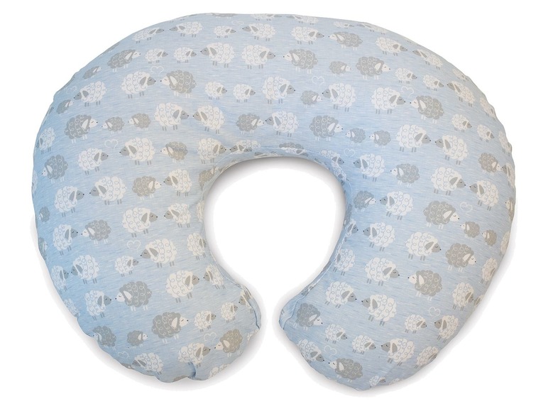 Ein blaues Stillkissen mit Schafmotiv.