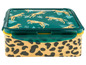 Eine grüne Lunchbox mit Leopardenmuster.
