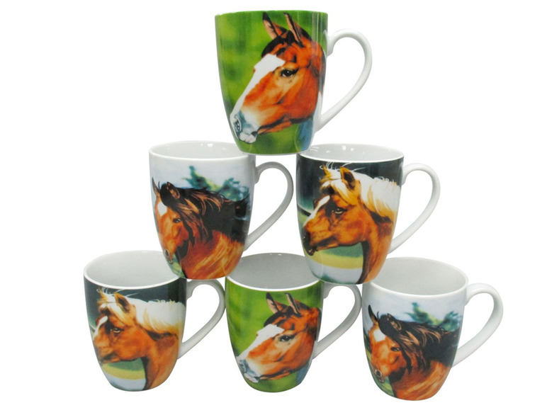 Sechs weiße Tassen mit Pferde-Motiv.