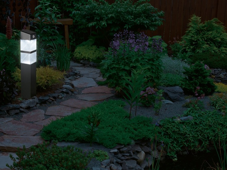 Gehe zu Vollbildansicht: LIVARNO LUX® Solar-Gartenleuchte, mit Bewegungsmelder, Dämmerungssensor, Edelstahlgehäuse - Bild 14
