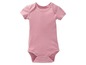 Ein rosa Baby-Body mit kurzen Ärmeln.