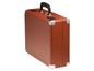 Ein brauner Retro-Plattenspieler im Koffer-Design.
