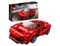 Ein LEGO Speed Champions Set mit einem roten Ferrari F8 Tributo.