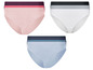 Ein Set aus drei Paar Damen-Baumwoll-Slips in Rosa, Weiß und Blau.