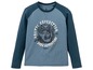 Ein blaues Langarmshirt mit einem Wolf und dem Schriftzug 'Arctic Expedition Snow Adventure'.