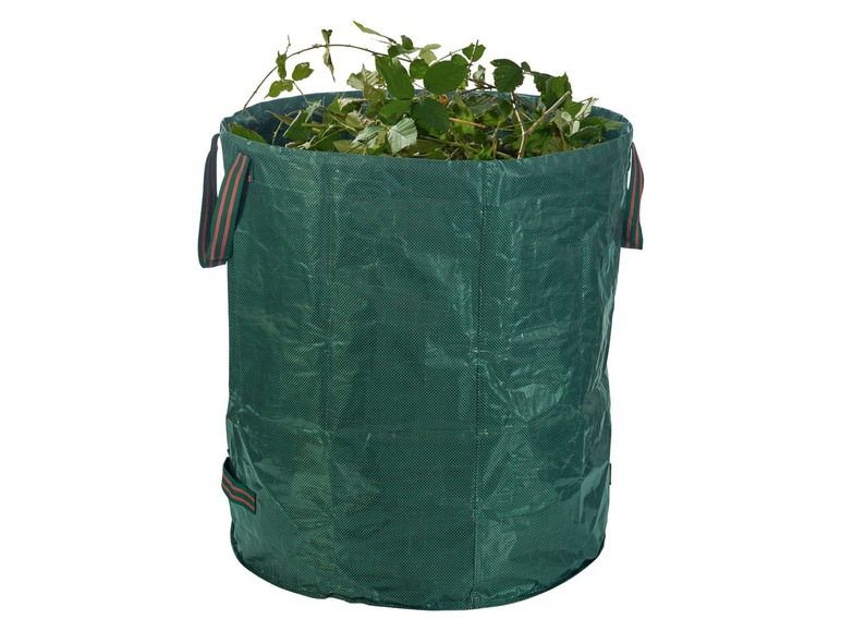 Grüner Abfallsack mit Ästen und Blättern.